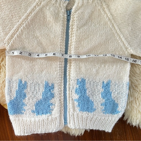 Handmade Knit Blue Bunny Rabbit Zip Up White Sweater Jacket Coat Child 4T 5T - Picture 6 of 13